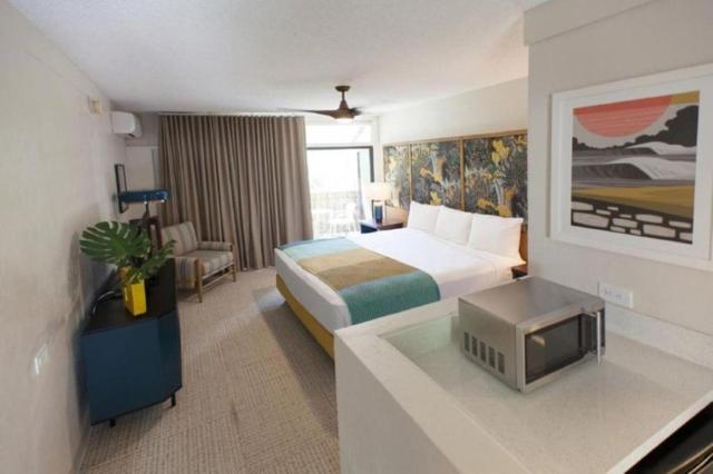 White Sands Hotel