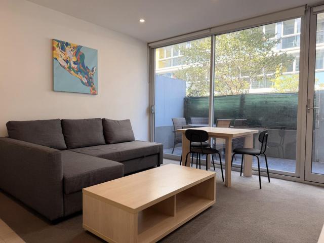 Modern 2 Bedroom Apartment in Adelaide CBD at the Balfours with Pool & Free Parking