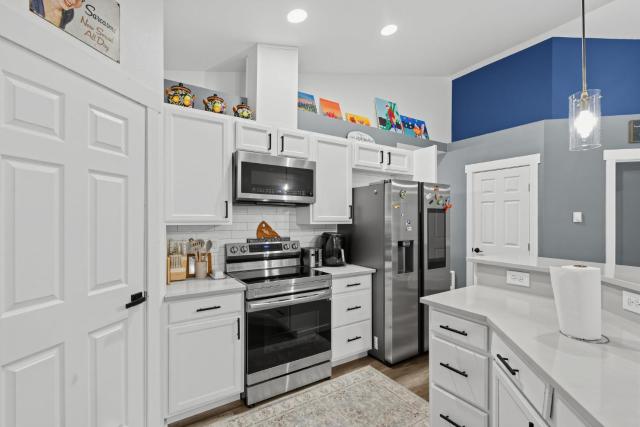 Near Mason Lake - Fast WiFi - Near Mason Hospital - Sleeps 7