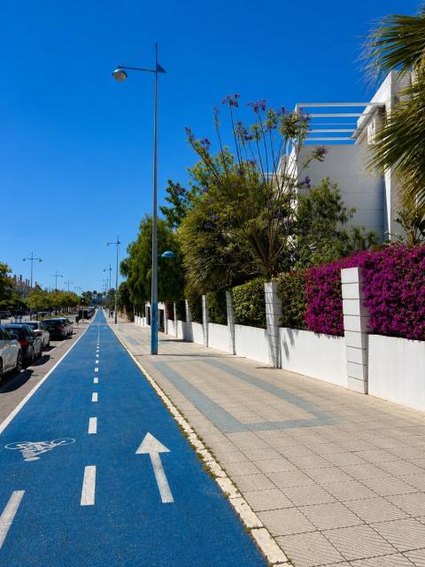 3BD Marbella Design Apt - Pool - Beach 5 min walk