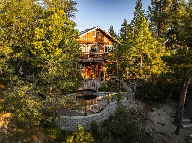 Perch - Peaceful ECO Cedar Hot Tub AC EV Mountain Views