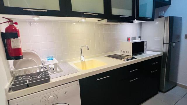 Luxury Hostel Bedspace in Downtown Near Metro