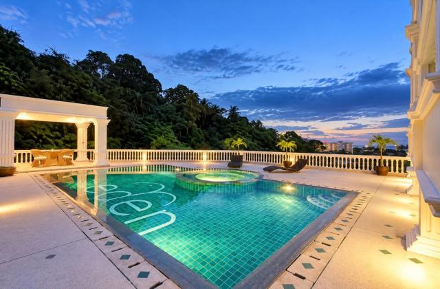 Spacious 75 sqm apartment in quiet Karon, shared pool