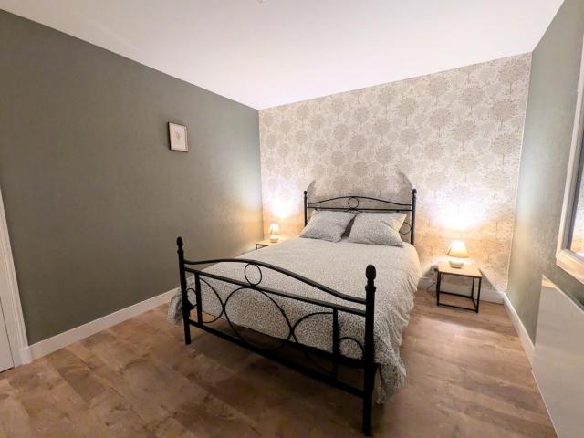 Appartement spacieux avec terrasse privée proche A20