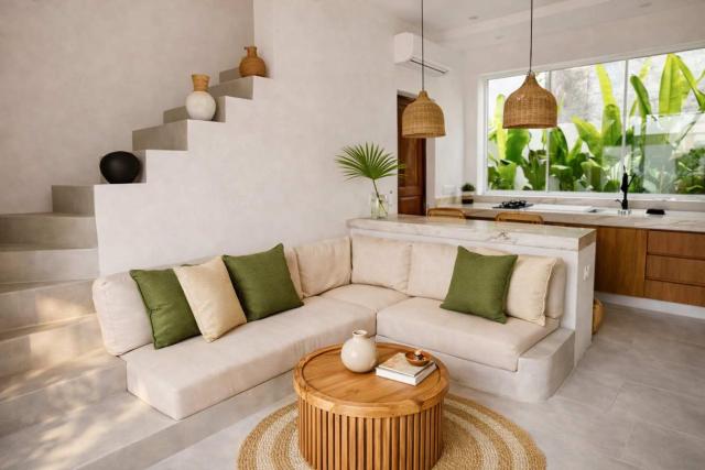 Villa Las Casas 8, 1 bedr private pool Bingin, brand new, central location beach and centre