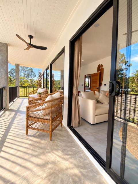 Newban 10 New 2-bedroom house with shared swimming pool