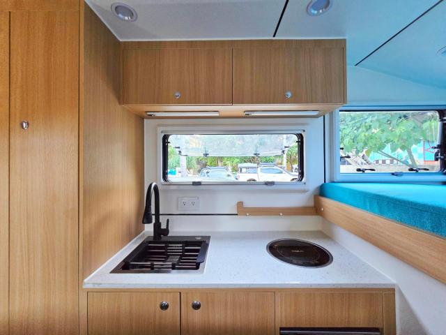 Island Roamer Cozy El Nido Camper