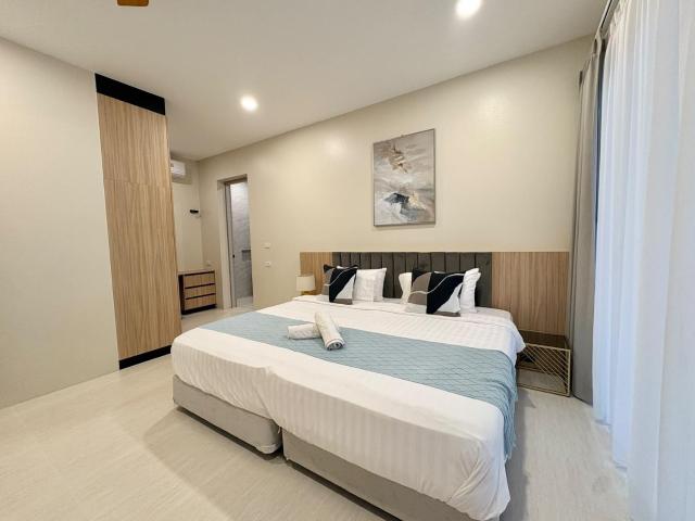 Modern 3 Bedrooms Pool Villa in Layan