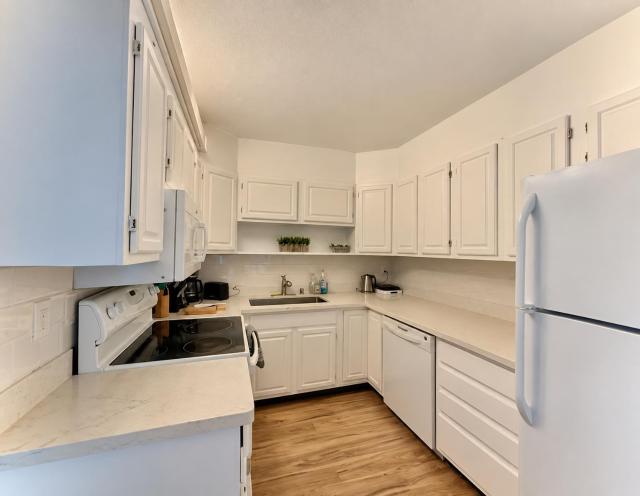 Mercer Island Town Suites