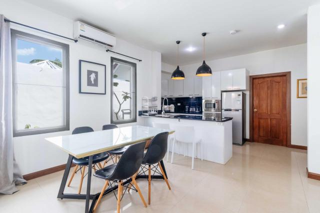3BR Pool Villa Dara Near Bangtao Beach