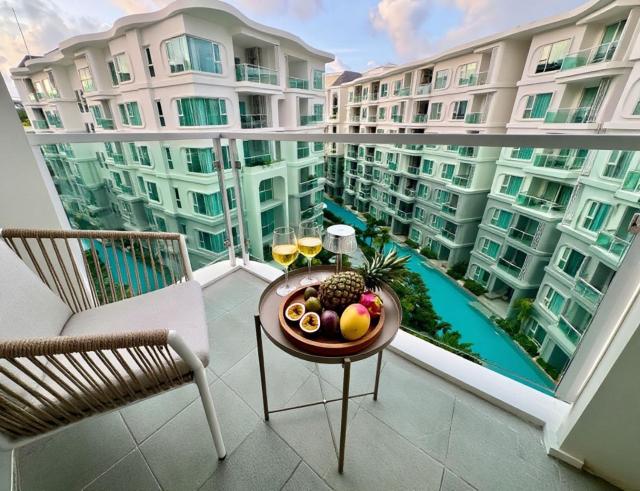 Title Serenity 1-Bedroom Suite with Balcony and pool view by TVC SRC6709