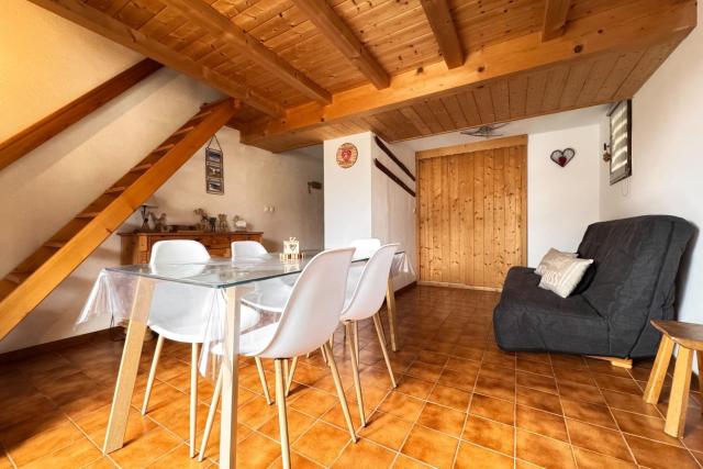 Alpine stay at the foot of the slopes