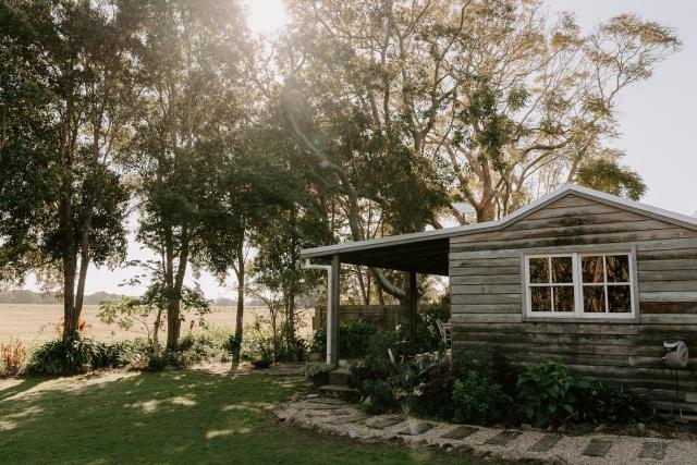 Luxe Country Cabin - The Ateliers Cottage