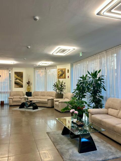 HOTEL HMR RHO Milano