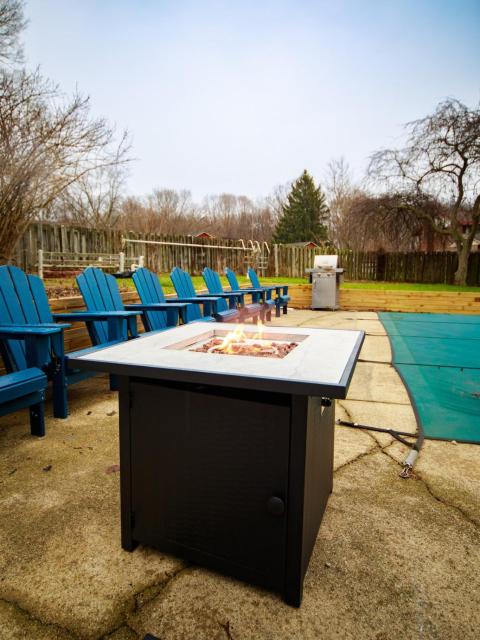 Vino Villa - Cozy Escape near Wineries & Lake