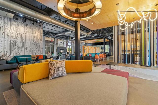 Aloft by Marriott Bolingbrook
