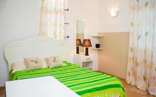 Spacious apartment in Pereybere, 100 m² with shared pool