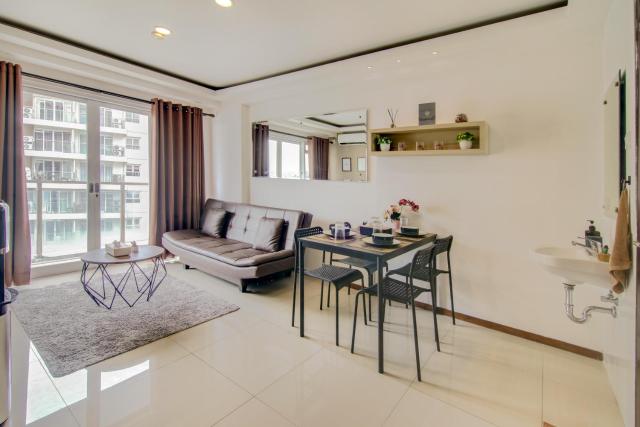 2BR Gateway Pasteur With Pool