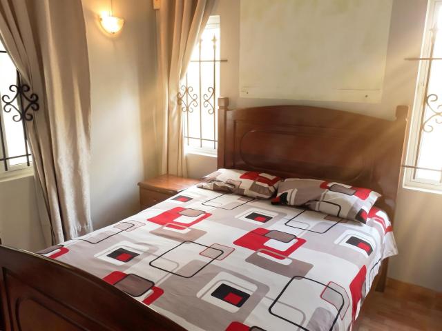 Sunny villa in Pereybere with private pool