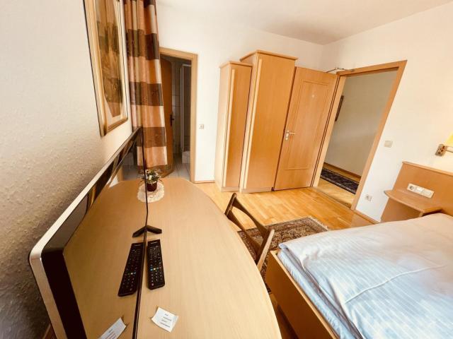 Gästehaus auf der Alb - Ruhiges Einzelzimmer mit eigenem Bad