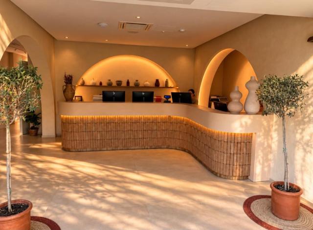 Beach Hotel Terracotta