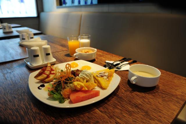 Tria Business & Boutique Hotel