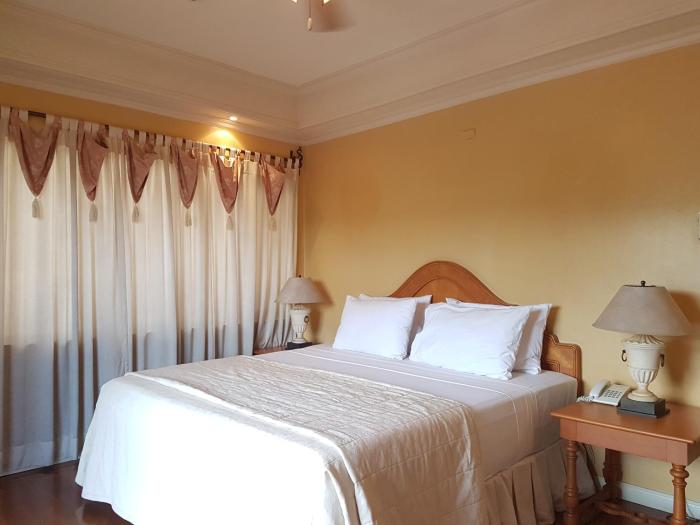 Sophia Suites Residence Hotel