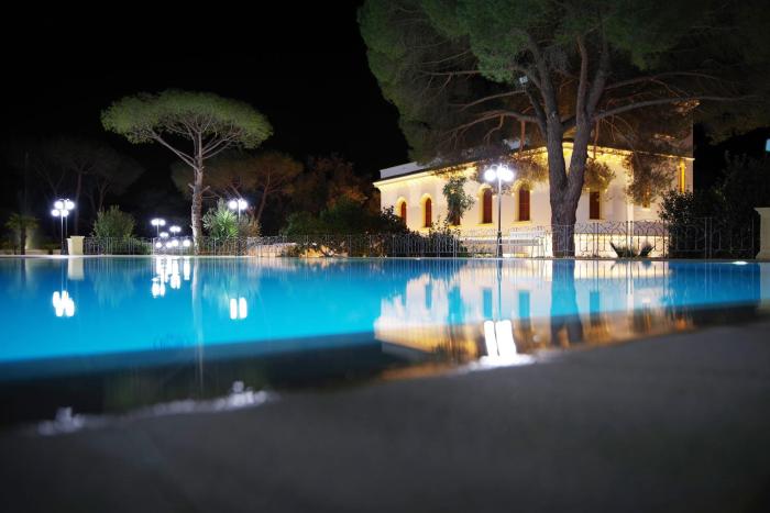 Le scuderie di Villa Ravenna Luxury House