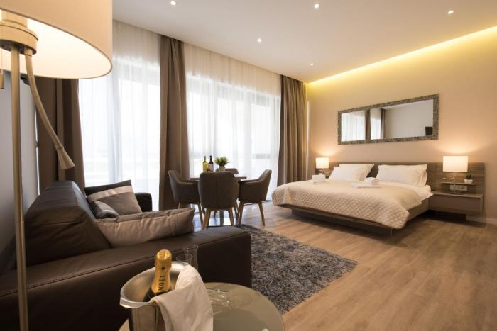 Apartment and Rooms Comfort Zone
