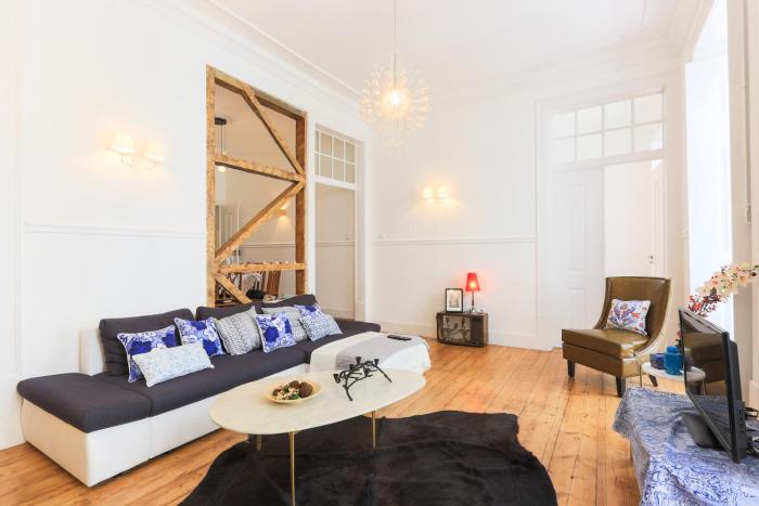 Lisbon Secret & Charming Baixa 4 bedroom apartment