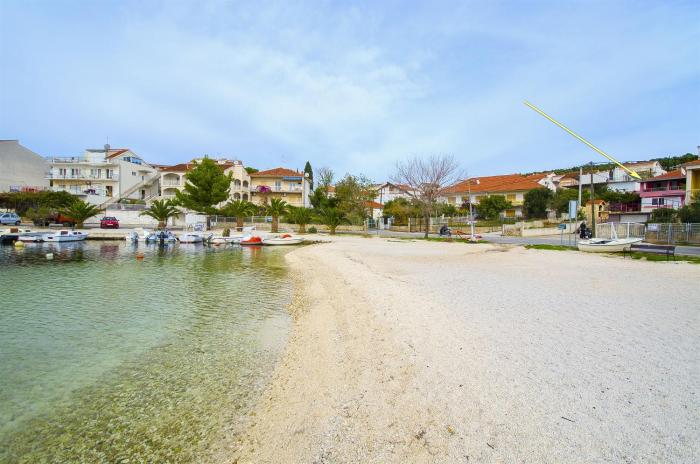 Apartments Karlo