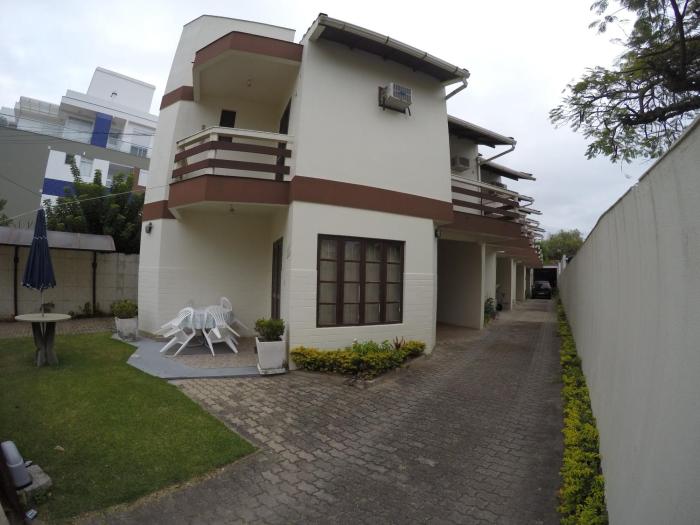 MARAVILHOSA PRAIA CACHOEIRA DO BOM JES 80 mts do mar