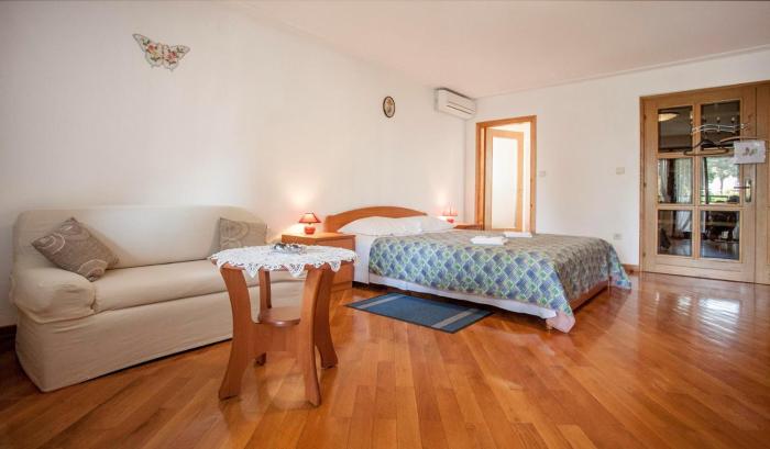 Apartments Cademia