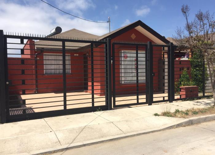 Casa Familiar La Serena