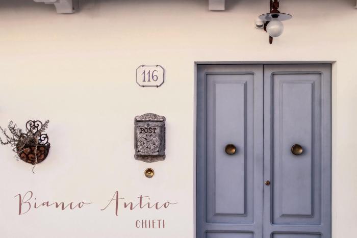 Bianco Antico
