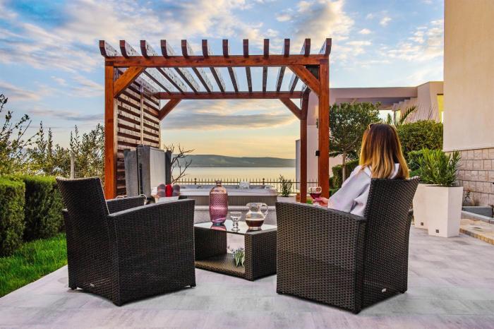 Apartment and Rooms Ana