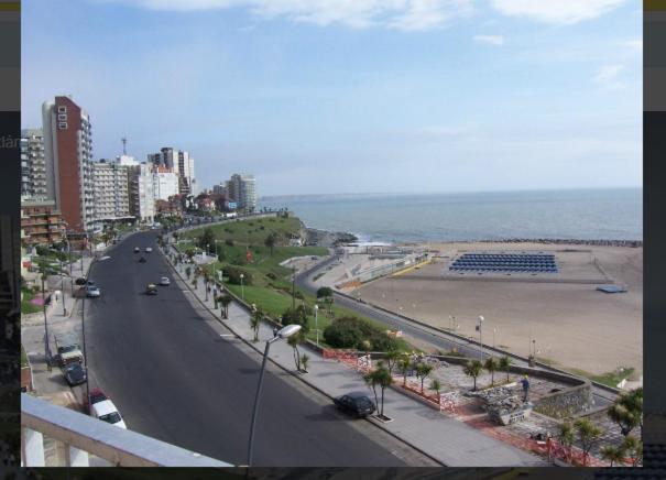 Departamento en Varese frente al mar con terraza y cochera