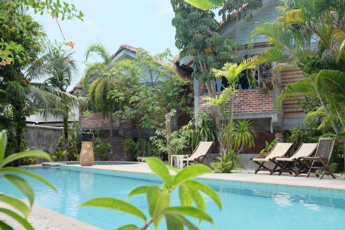 Panji Panji Tropical Wooden Home
