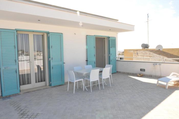 Attico vista mare terrazzo 50 mq Splendido e Nuovo