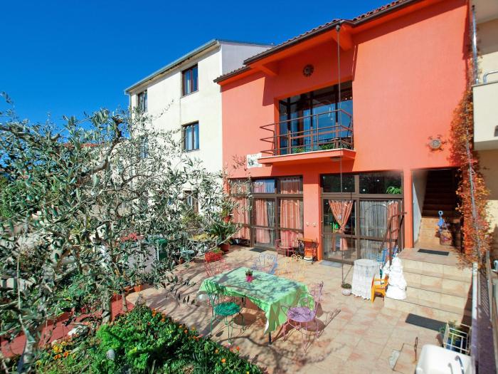 Apartments Kada 1571