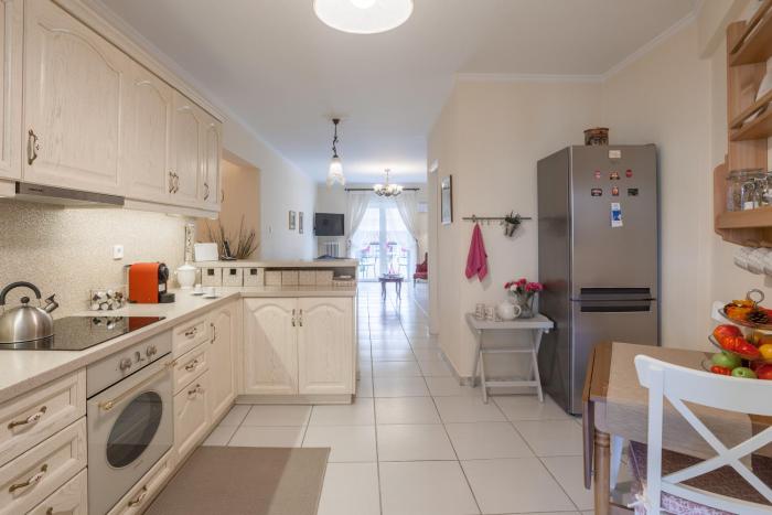 Athens Cosy Gem - Elegant 2BR Residence - 10 min to Acropolis by metro