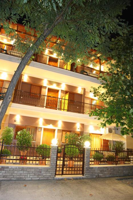 Vaya Apartments & Studios