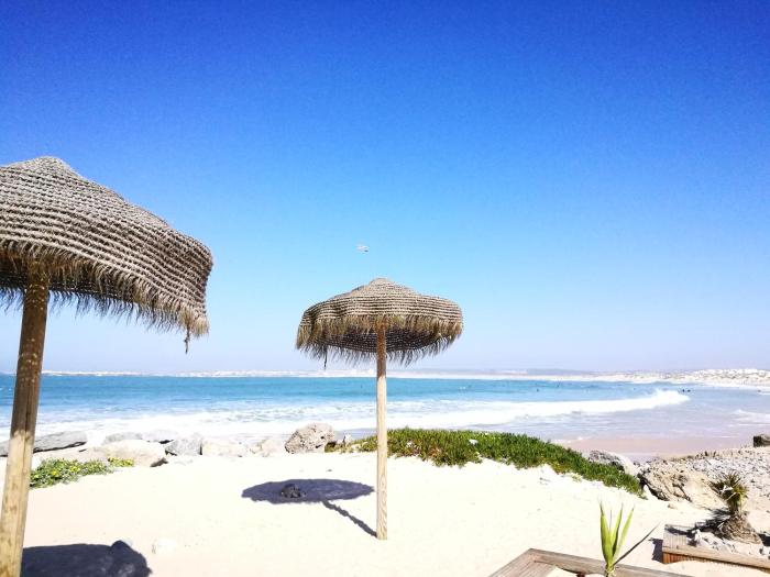 Peniches Blue & White