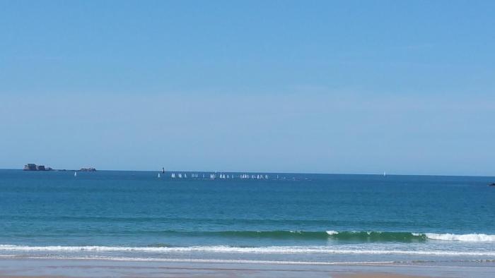 Bel Appartement St Malo avec jardin à 2 pas de la plage Sillon