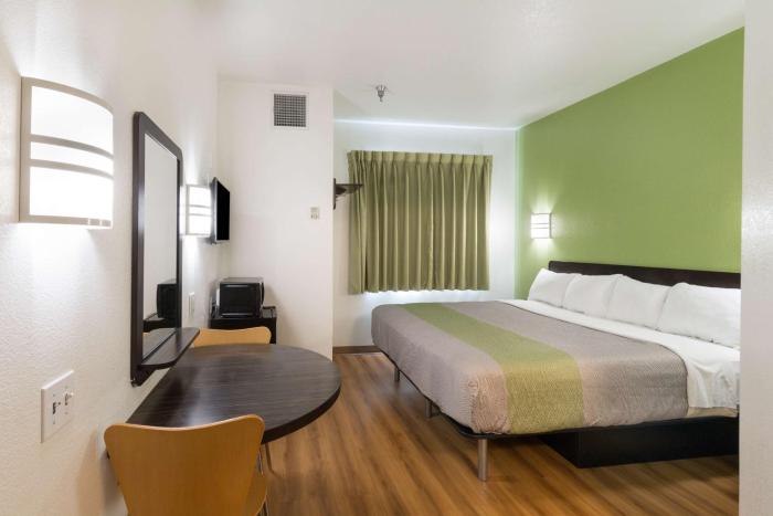 Motel 6-Hillsboro, TX