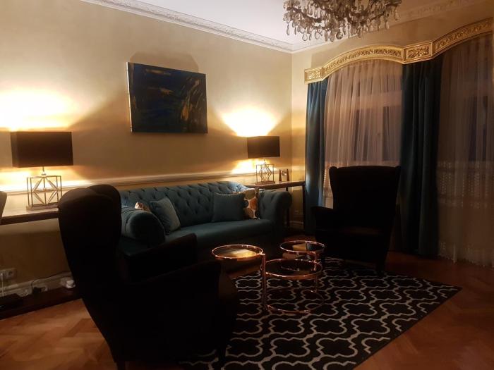 GoldStar Luxury Old Town Krakow Apartment