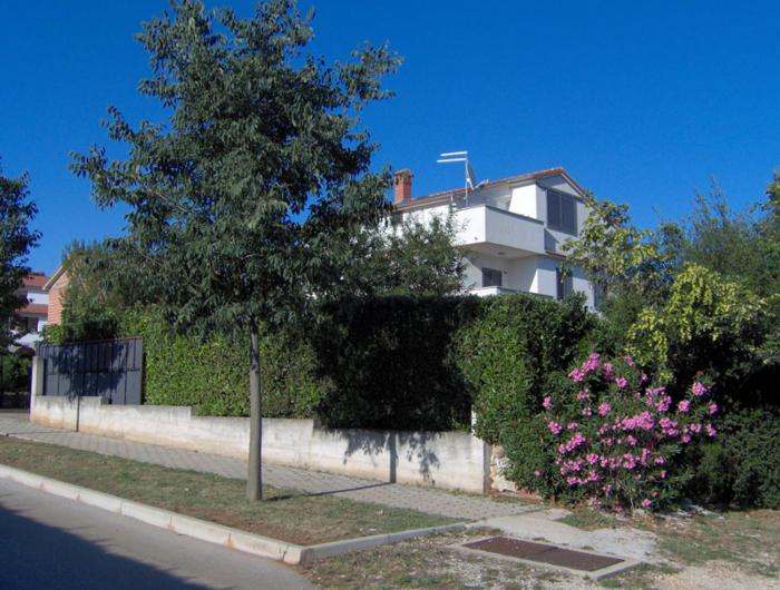 Apartment Elinor 2