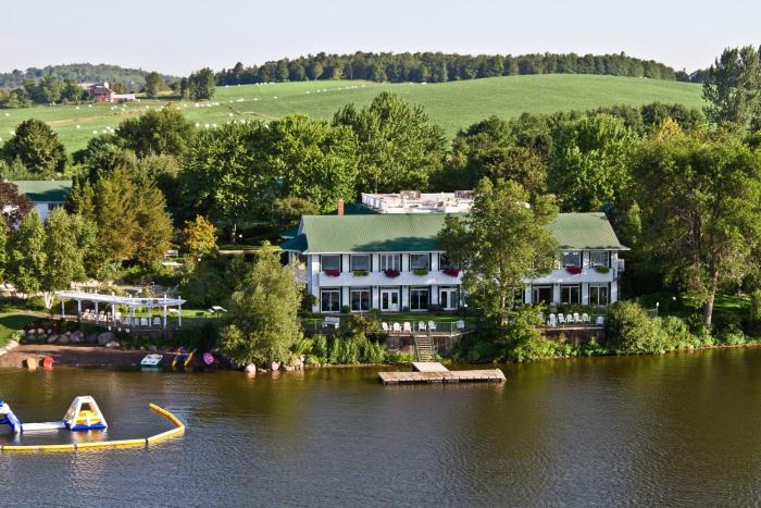 Elmhirsts Resort