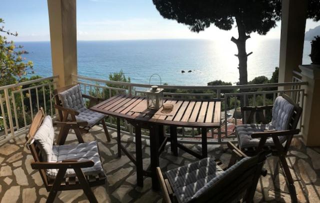 Vickys Panoramic View Apartments