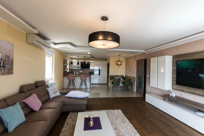 Apartments Sandra with free private parking